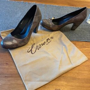 Born Crown Metallic Camo Classic Pump